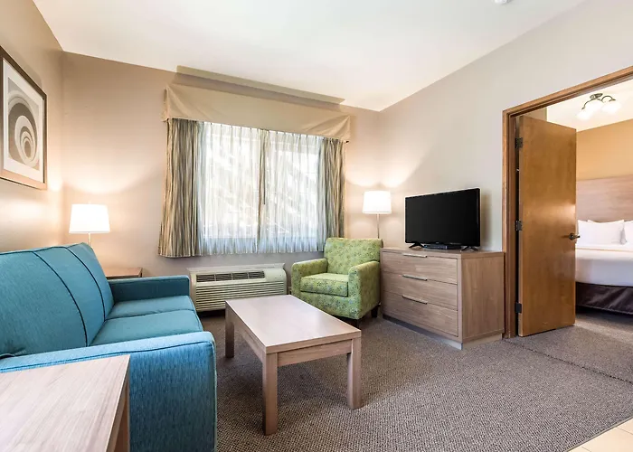 Quality Inn & Suites Bainbridge Island